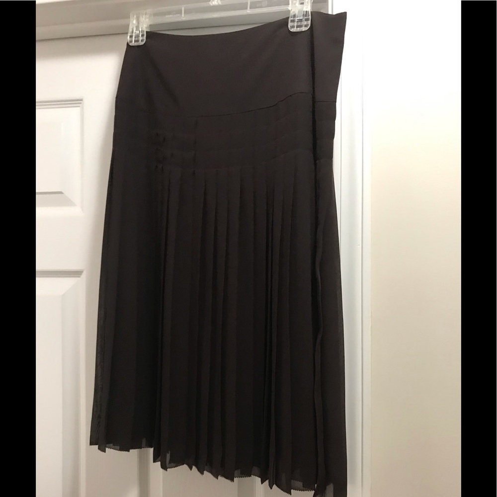 Chocolate pleated skirt that flows